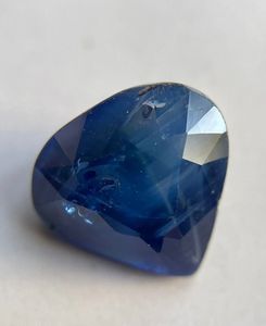 Zafiro azul natural en forma de corazón, zafiro azul para joyería, zafiro natural tratado térmicamente. - Product Image 2
