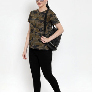 T-shirt élégant avec tissu respirant et design moderne et épuré pour un port confortable toute la journée, t-shirt pour femmes - Product Image 4