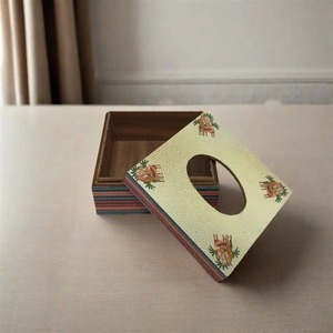 Caja de pañuelos de madera MDF premium con diseños elegantes para baños, dormitorios y oficinas, fácil acceso, estilo decorativo, ideal para el hogar - Product Image 4