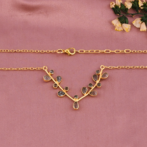 สร้อยคอหินรูไทล์สีดำธรรมชาติ ดีไซน์เรียบหรูมีสไตล์ |   ทองเหลืองชุบทอง - Product Image 3