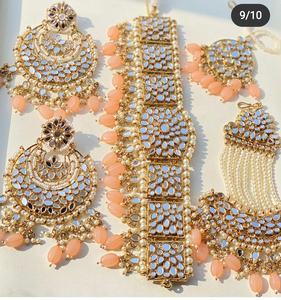 Ensemble de bijoux miroir avec collier, boucles d'oreilles, Maangtikka et Tikka latéral, un ensemble très impressionnant par Meetali Creation - Product Image 5