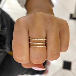 Anillos Apilables de Oro Sólido de 14K y 18K Personalizados con Tres Hileras de Diamantes Cultivados en Laboratorio, Anillos de Boda Minimalistas, Delicados y Elegantes, Venta al Por Mayor - Product Image 4