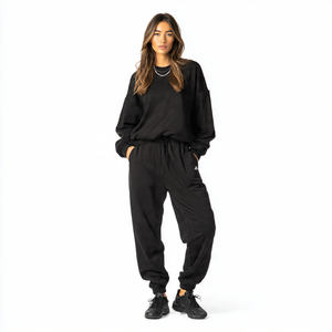 Conjunto de chándal de invierno para mujer de 550 gsm: Sudadera con capucha de hombros caídos y pantalones cargo de pierna ancha - Product Image 3