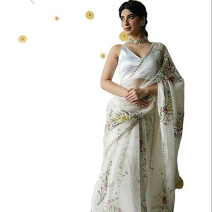 Blusa de Saree con Estampado Floral de Seda Brillante, Diseño Elegante para Uso Diario, Oficina y Fiestas - Product Image 1