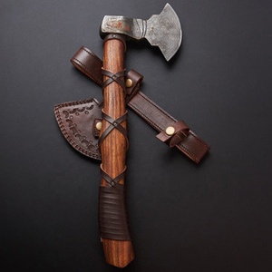 Hacha Vikinga de Damasco Hecha a Mano con Mango de Madera, Forjada a Mano, 24 Pulgadas, para Camping, Bushcraft y Supervivencia - Product Image 2