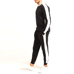 Chándal de invierno para hombre, blanco, con capucha, de algodón, con estampado de dibujos animados, corte regular, largo completo, con bolsillos laterales, estilo urbano. - Product Image 2