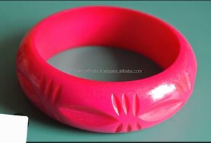 Brazalete de Resina Moderno y Elegante, Diseño Artístico Hecho a Mano, con Formas Personalizables, Aspecto Atemporal, Superventas - Product Image 4