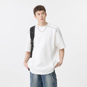 เสื้อยืดโอเวอร์ไซส์แขนสั้นคุณภาพสูงสำหรับผู้ชาย คอกลม สไตล์สตรีท ผ้าคอตตอนเจอร์ซีย์ แต่งขอบตัดสี พร้อมโลโก้พิมพ์ด้านหน้า - Product Image 2
