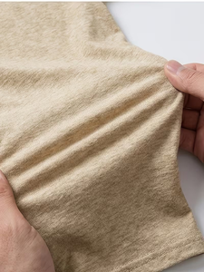 Camisetas de Alta Calidad para Hombre, Cuello en V, Hombros Caídos, 100% Algodón Orgánico, Tejido de Punto, Ecológicas, 180g, Hechas en Bangladesh - Product Image 5