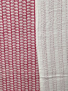 Colcha Kantha de Algodón Ecológico Cosida a Mano con Estampado Floral Rosa para Todas las Estaciones - Product Image 4