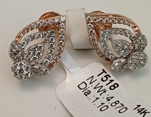 Pendientes de Lujo de Oro Rosa de 14K con Diseño de Hoja de Diamantes en Dos Tonos y Racimo Floral para Mujer, Joyería para Bodas y Novias - Product Image 4