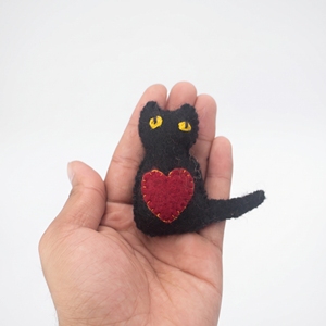 Gato de Fieltro de Lana Cosido al por Mayor con Adorno de Corazón, Decoración Colgante Hecha a Mano, Set de Regalo de Amor - Product Image 3