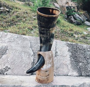 Chope à bière de style Viking de qualité supérieure en corne naturelle, style vintage, personnalisable pour la bière et le vin, au meilleur prix - Product Image 2