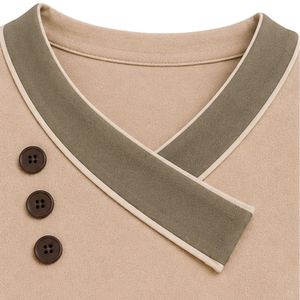 T-shirt décontracté beige olive pour femme à col en V et manches courtes, broderie florale, bordure contrastante, détails boutonnés, vêtements personnalisés en gros - Product Image 3