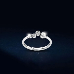 Anillo Minimalista con Diamante Cultivado en Laboratorio de Corte Redondo Graduado, Engastado en Bisel, en Oro de 10K, 14K, 18K, Plata 925, 935, Joyería Fina - Product Image 1