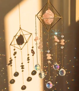 Hermosos atrapasoles de cristal y metal, elegantes decoraciones colgantes para ventanas, decoración para el hogar y el jardín, hechos a mano en India. - Product Image 2