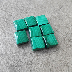 มาลาไคต์ธรรมชาติทรงสี่เหลี่ยมแบบคาโบชอง บริโอเลต หินพลอยธรรมชาติทรงหลวมที่ปรับขนาดแล้ว - Product Image 6