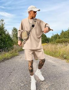 ชุดวอร์มแขนสั้นผู้ชาย เสื้อยืดและกางเกงขาสั้นสำหรับฤดูร้อน ชุดลำลองสองชิ้นทรงโอเวอร์ไซส์ เหมาะสำหรับใส่ในชีวิตประจำวัน ไซส์พลัส ระบายอากาศได้ดี - Product Image 5