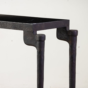 Mesa consola de diseño clásico con detalles de latón con pátina de bronce, mueble de pasillo de diseño contemporáneo. - Product Image 5
