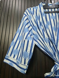 Bata Larga de Verano para Mujer, con Estampado de Rayas Azules y Sol, Manga Larga, Cuello en V, Elegante, 100% Algodón Suave Tejido, Largo Completo - Product Image 3