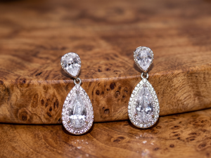 Pendientes de Plata de Ley 925 con Circonita Cúbica en Forma de Pera y Halo, Estilo Lágrima, Venta al por Mayor, Memoria Jewels - Product Image 5
