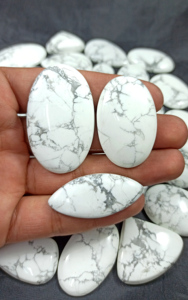 Vente en gros de pierres naturelles Howlite blanches Radha Arts, cabochons ovales/ronds/goutte de 20-40 mm pour la fabrication de bijoux DIY - Product Image 4