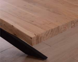 Mesa de comedor grande Vandana Ivory Detail con una cubierta de acacia maciza de 280 cm y patas de metal 3D - Product Image 5