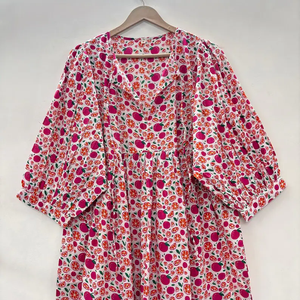 Robe décontractée mi-longue pour femme en coton tissé 100% uni, à manches courtes, taille empire, style babydoll, coupe ample et fonctionnelle à col en V oversize - Product Image 3