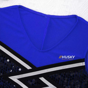 Tenues de cheerleading personnalisées HUSKY SPORTSWEAR pour filles et adultes, avec logo frontal imprimé par transfert thermique, couleurs variées pour les équipes et les compétitions. - Product Image 6