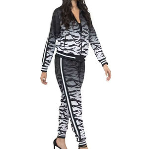 Ventes chaudes : Ensemble de survêtement décontracté pour femme, coupe ajustée, avec capuche, design par sublimation de haute qualité, 2 pièces en polaire, personnalisable - Product Image 4