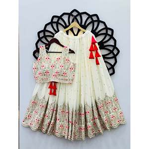 Hermoso Lehenga Choli con corte en A y cuello en V, con bordado completo y lentejuelas, talla XL, cintura natural - Product Image 2