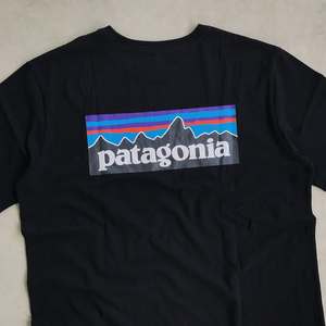 Camisetas Vintage de los 90 con Gráficos de Patagoia, Remakes de Marcas, Ideales para Revender, Producto de Venta Caliente en Cualquier Plataforma Online - Product Image 3