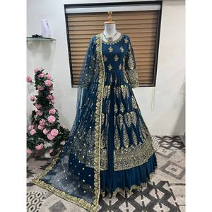 ชุดราตรีออกแบบมีสไตล์ชุดสวมใส่สำหรับงานปาร์ตี้ที่มีก้นและ dupatta - Product Image 3