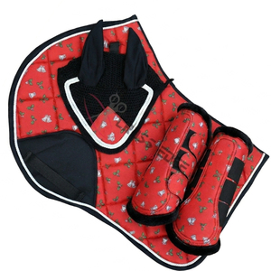 Ensemble complet de tapis de selle Crossedge pour dressage, avec doublure respirante en polycoton, bonnet anti-bruit et protège-attelles - Product Image 1