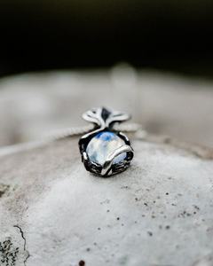 Collier pendentif vintage en argent sterling avec pierre de lune et motif floral, bijoux de mariage pour femme - Product Image 4