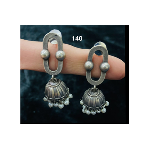 Colección de bodas Pendientes Jhumka Jhumki hechos a mano chapados en plata alemana oxidada tradicional - Product Image 2