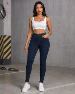 Jeans de mujer de talla grande, de cintura media, pierna recta, largos, de mezclilla desgastada, estilo casual, con cierre de cremallera, color liso, para invierno. - Product Image 4
