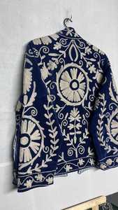 Chaqueta de Terciopelo Bordada Vintage, Corte Holgado, Manga Larga, Estampado Floral, Sin Cuello, Ropa Formal de Invierno, Bordado a Mano, Ropa Casual - Product Image 4