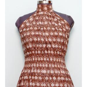 Robe maxi bohème d'été en coton imprimée à la main avec imprimé floral, col halter et manches tombantes pour femmes - Product Image 3