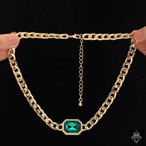 Collar llamativo antideslustre chapado en oro Esmeralda estilo cadenas finas - Product Image 1