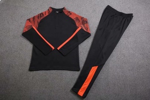 Classic Insulated Leisure Outfit with Front Pouch <b>Storage</b> and Flexible Cuff Finishing - Product Image 5