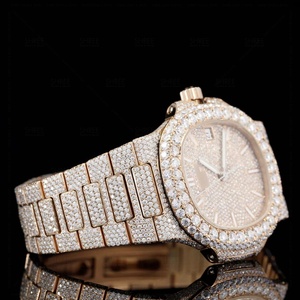 Montre de luxe pour homme sertie de diamants Moissanite, avec boîtier en acier inoxydable et verre en cristal, chiffres en verre, montre décontractée pour les occasions spéciales - Product Image 4
