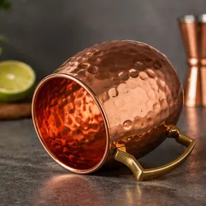 Mug à Moscow Mule en cuivre martelé 500ml pour les fournisseurs en gros de boissons, les bars, les détaillants et les distributeurs mondiaux d'articles de cuisine - Product Image 4