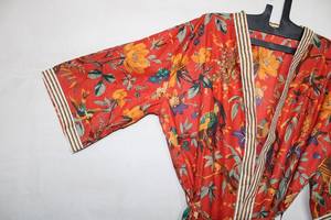 Bata Kimono de Algodón Suave y Transpirable para Mujer con Estampado Digital de Dibujos Animados Naaz Textile, Camisón de Verano Hecho a Mano ODM con Cuello en V Elástico - Product Image 4