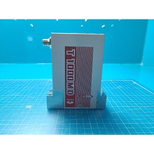 Controlador de Flujo Másico Digital FUJIKIN FCST1005MP2DC-4CW2-F1L-M00E-R4-D17-EP Usado Como Está, Piezas de Equipos Semiconductores Legados - Product Image 3