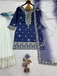Robe Anarkali traditionnelle indienne et pakistanaise bleu marine pour femmes, brodée, avec dupatta, tenue décontractée en coton - Product Image 6