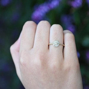 Anillo de Oro Sólido de 14K con Mosaico de Diamantes, Anillo con Halo de Flores Redondas y Baguette de Diamantes Cultivados en Laboratorio, Joyería con Banda de Oro con Cuentas en Forma de Burbuja - Product Image 6
