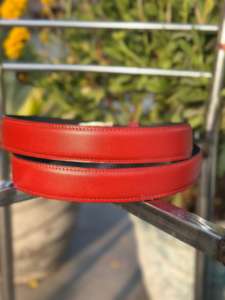 Cinturón de Cuero Casual Hecho a Mano de Alta Gama con Hebilla de Hierro Estilo Western y Bordado para Hombre, Calidad Premium para Uso en la Oficina - Product Image 2