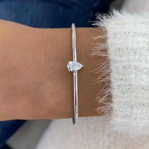 Bracelet jonc ouvert tendance en or blanc 10K 14K avec diamants poire 6x4 mm et 3x2 mm, 0,55 carat E VVS, diamant de laboratoire, cadeau d'anniversaire - Product Image 1