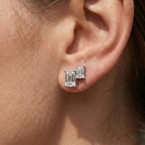 Boucles d'oreilles éthiques en diamant de laboratoire 1,90 carat taille émeraude, or 14 carats, légères, bijoux de mode uniques, vente en gros - Product Image 1